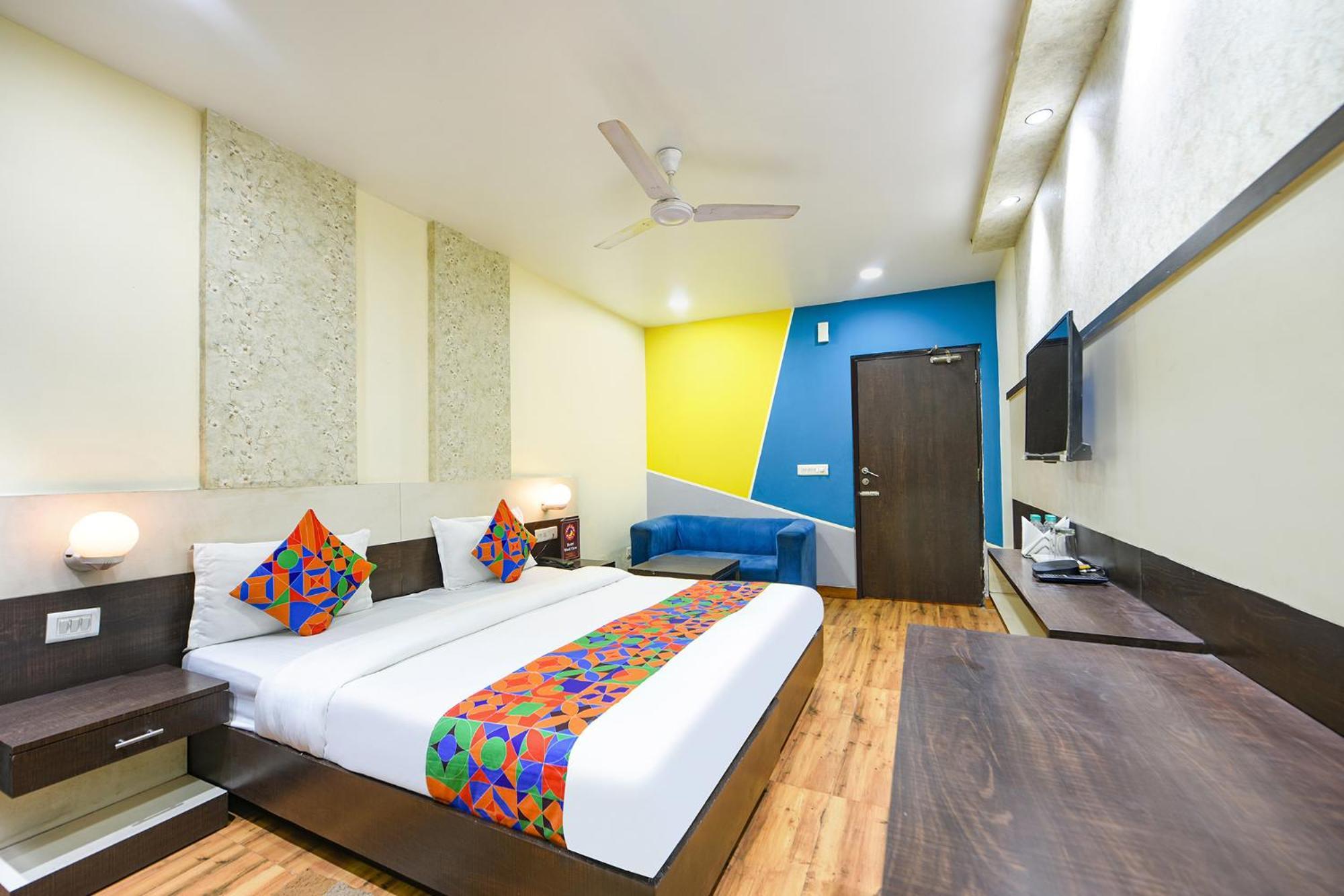 Fabhotel West View Газиабад Екстериор снимка