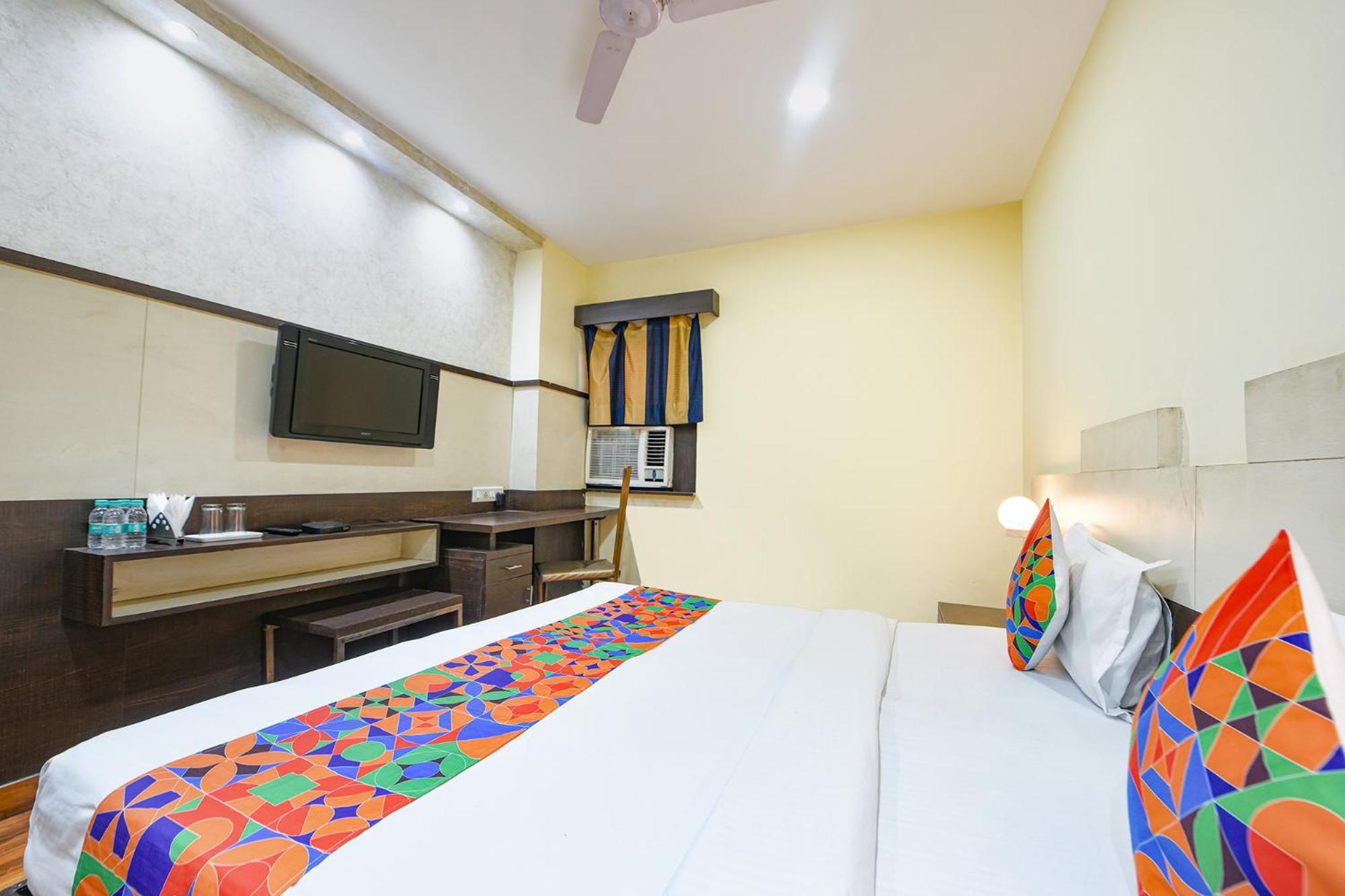 Fabhotel West View Газиабад Екстериор снимка