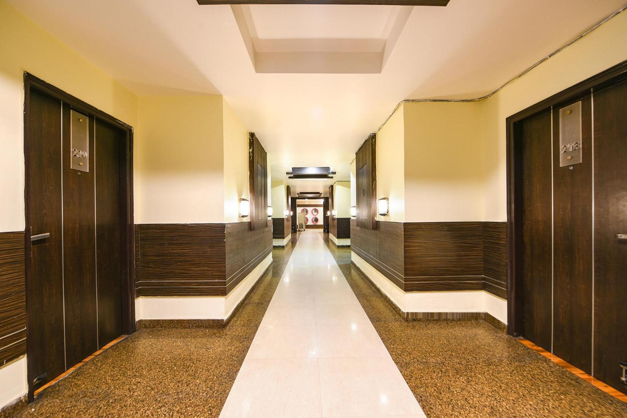 Fabhotel West View Газиабад Екстериор снимка