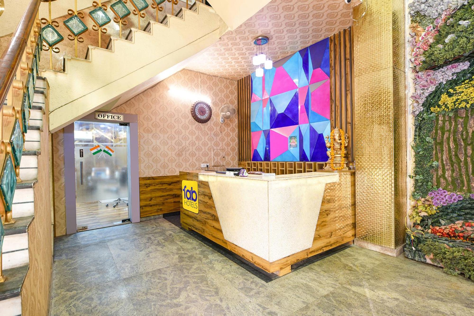 Fabhotel West View Газиабад Екстериор снимка