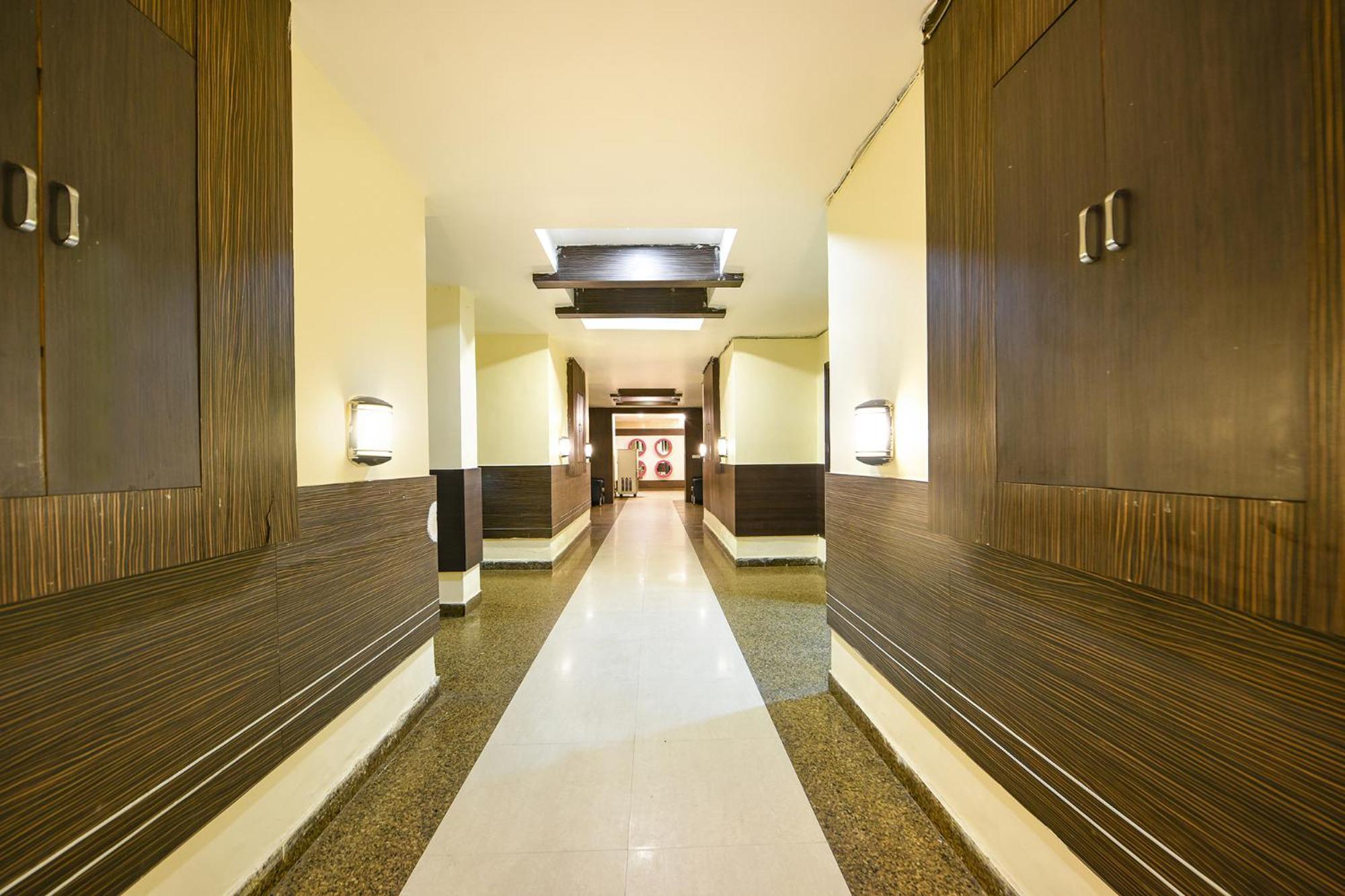 Fabhotel West View Газиабад Екстериор снимка